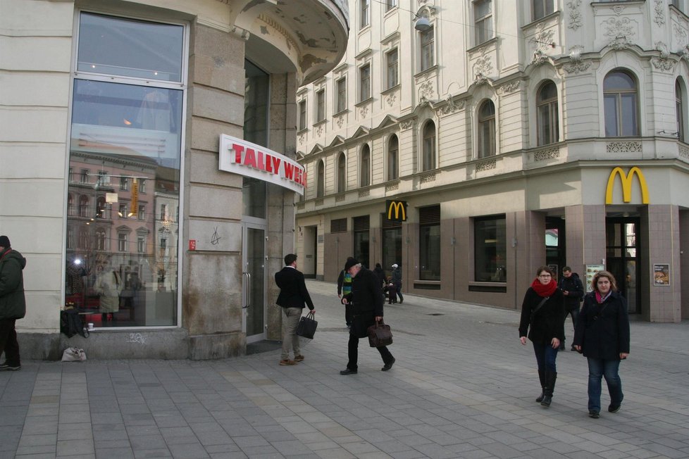 Neuvěřitelný kurz dolaru v McDonald’s na náměstí Svobody v Brně
