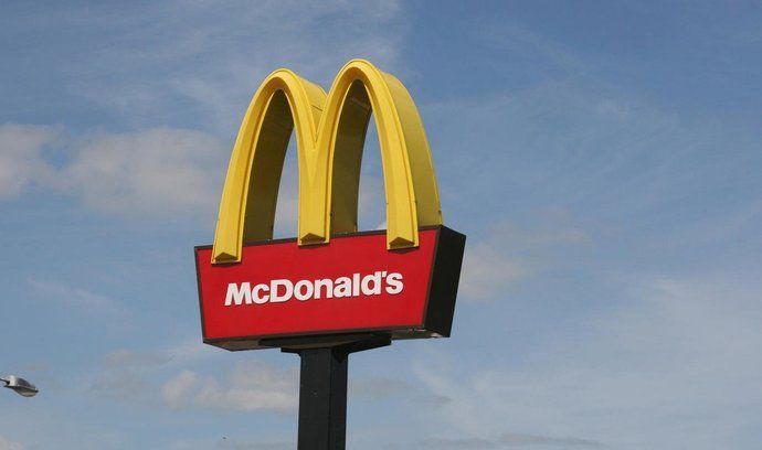 Uzavření prodejen může pro McDonald’s představovat značnou finanční ztrátu. 