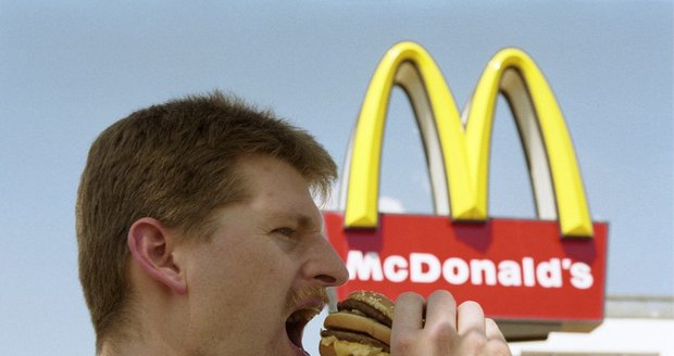 V síti rychlých občerstvení Mc´Donalds se za 20 let jejího působení na českém trhu projedlo 40 miliard korun!