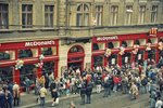 První restaurace McDonald´s se v ČR otevírala 20. března 1992. Byl to vůbec první fast food amerického typu u nás
