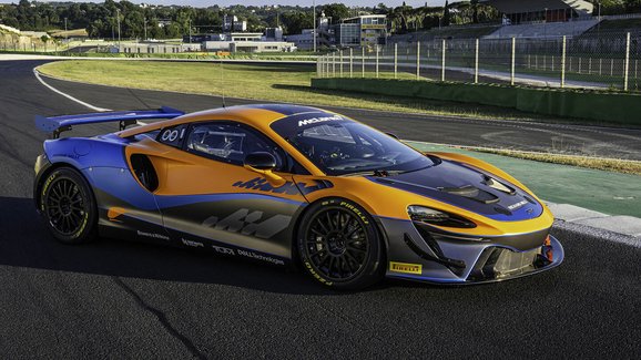 McLaren Artura GT4: Do závodů vyrazí bez elektromotoru, jen s V6