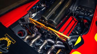 McLaren F1 GTR (1996) McLaren F1 GTR (1996)