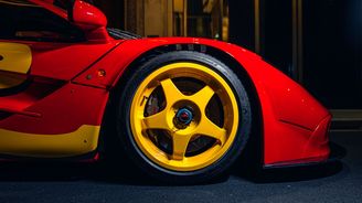McLaren F1 GTR (1996) McLaren F1 GTR (1996)