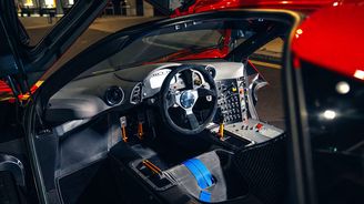 McLaren F1 GTR (1996) McLaren F1 GTR (1996)