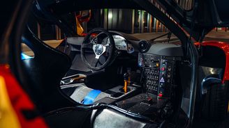 McLaren F1 GTR (1996) McLaren F1 GTR (1996)