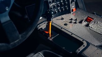 McLaren F1 GTR (1996) McLaren F1 GTR (1996)