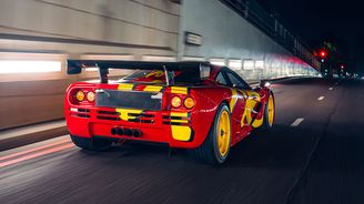 McLaren F1 GTR (1996) McLaren F1 GTR (1996)