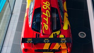 McLaren F1 GTR (1996) McLaren F1 GTR (1996)