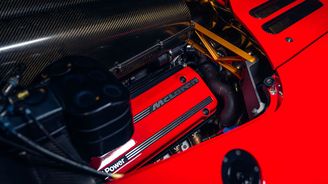 McLaren F1 GTR (1996) McLaren F1 GTR (1996)