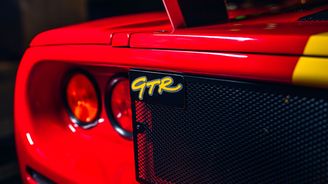 McLaren F1 GTR (1996) McLaren F1 GTR (1996)