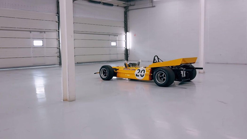 McLaren M9A