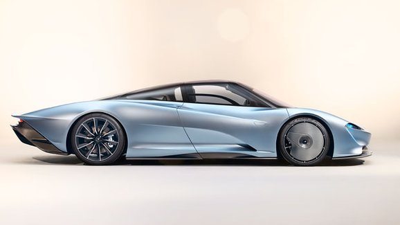 McLaren Speedtail oficiálně: Hyper GT připomínající slavnou F1 umí jet 403 km/h!