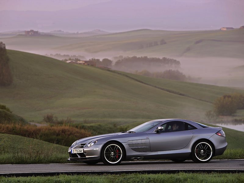 Mercedes-Benz SLR