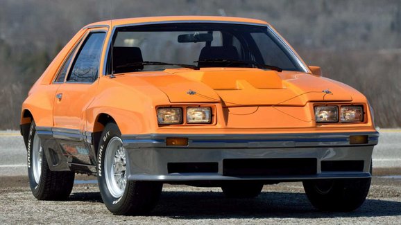 McLaren Mustang je nezvyklé spojení osmdesátých let, nyní se prodává téměř netknutý
