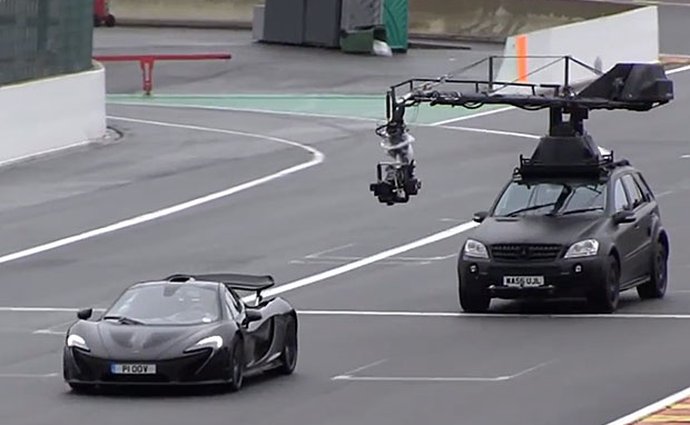 Video: McLaren P1 + vrtulník + Spa = natáčení nové série Top Gearu