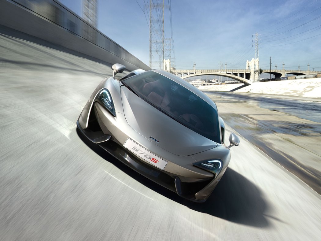 mclaren sportovni kupe supersport