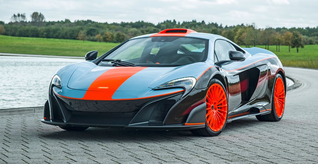 McLaren 675LT se u MSO převlékl za F1 GTR „Longtail“ v barvách t