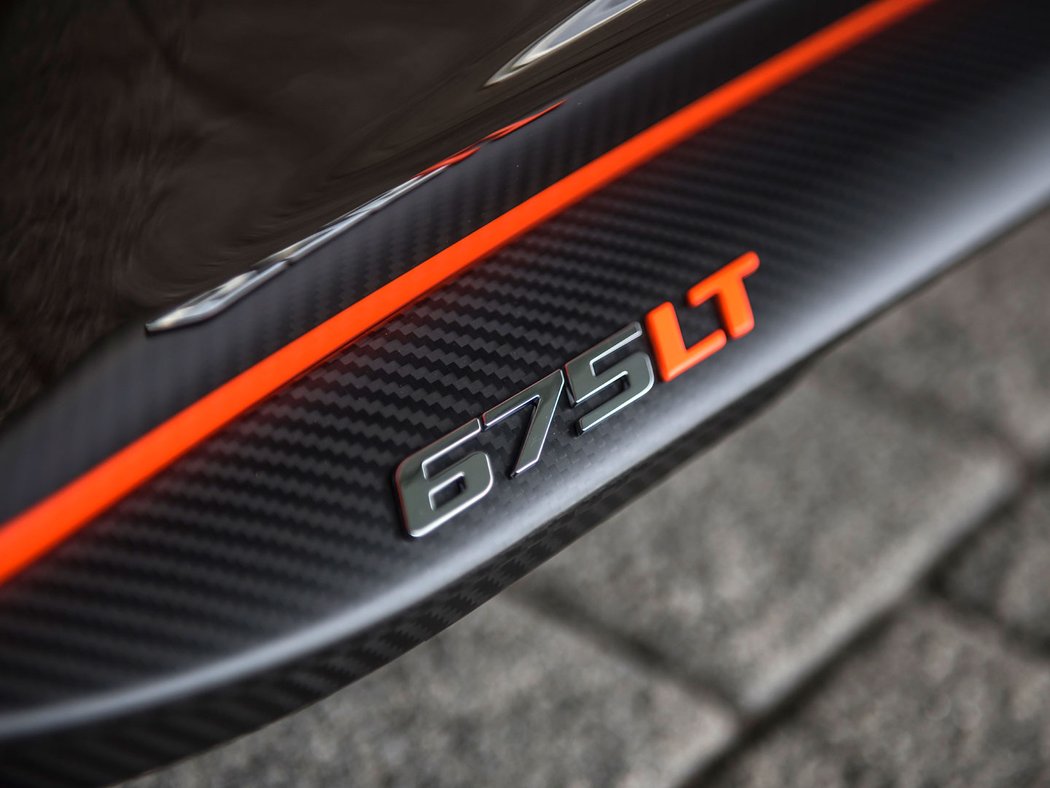 McLaren 675LT se u MSO převlékl za F1 GTR „Longtail“ v barvách t