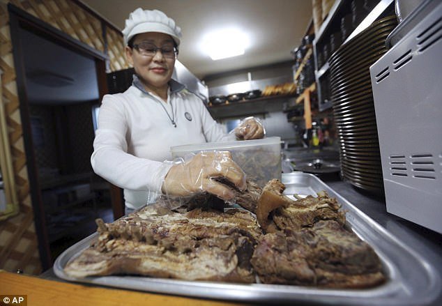 Psí maso je v Koreji vyhledávanou lahůdkou.