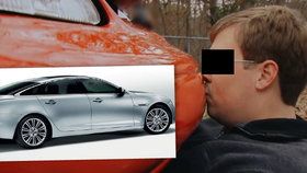 Muž trpí zvláštní úchylkou: Miluje své auto, má s ním sex a říká mu Goldie