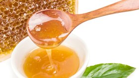 Milujete med? 5 mýtů a pravd o sladkém elixíru zdraví