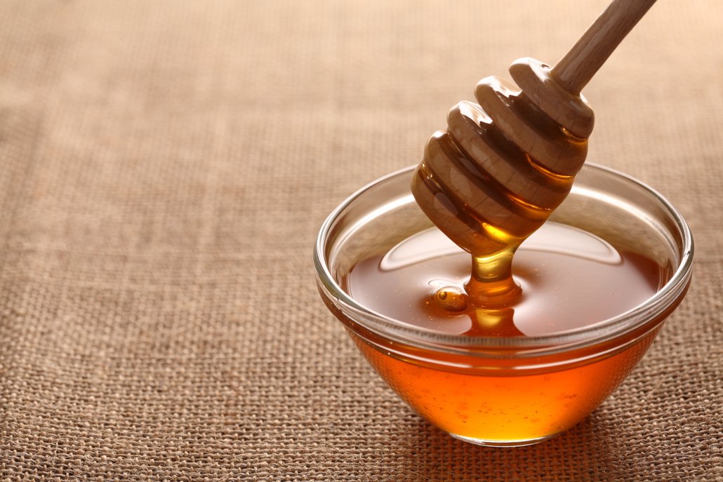 Med je skvělé přírodní sladidlo i účinné antibiotikum.