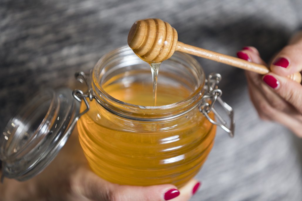 Med je účinným lékem na mnoho zdravotních potíží.