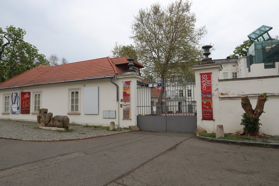 Museum Kampa - předsedou správní rady Nadace Jana a Medy Mládkových Pospíšil přestane být, stane-li se náměstkem primátora s gescí za kulturu.