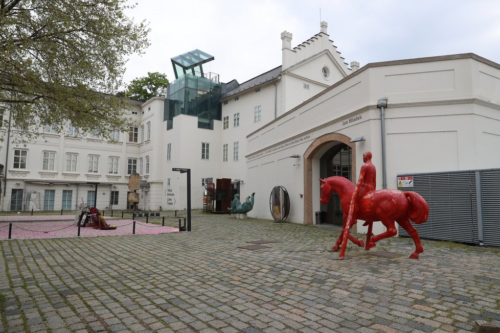 Museum Kampa - předsedou správní rady Nadace Jana a Medy Mládkových Pospíšil přestane být, stane-li se náměstkem primátora s gescí za kulturu.