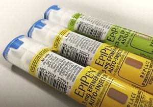 Firma Meda Pharma stahuje z několika zemí včetně Česka kvůli možné nefunkčnosti injekční pero Epipen 300 mikrogramů pro léčbu těžkých alergických reakcí.