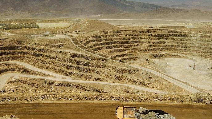 Měděný důl Lomas Bayas v Chile společnosti Glencore