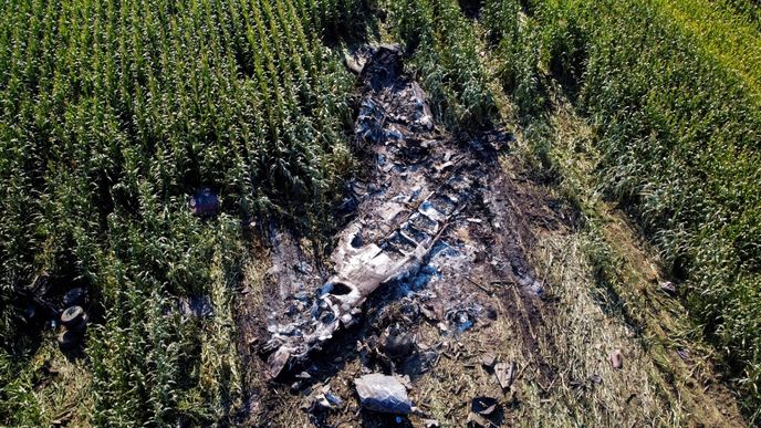 Letecké záběry místa pádu ukrajinského nákladního letadla