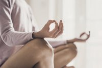 10 důvodů, proč meditovat: Nižší krevní tlak, lepší spánek i odstranění bolesti
