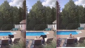 Medvěd očenichal u bazénu spícího muže a poté utekl.