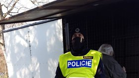 Policisté na hranicích ve Zlínském kraji.