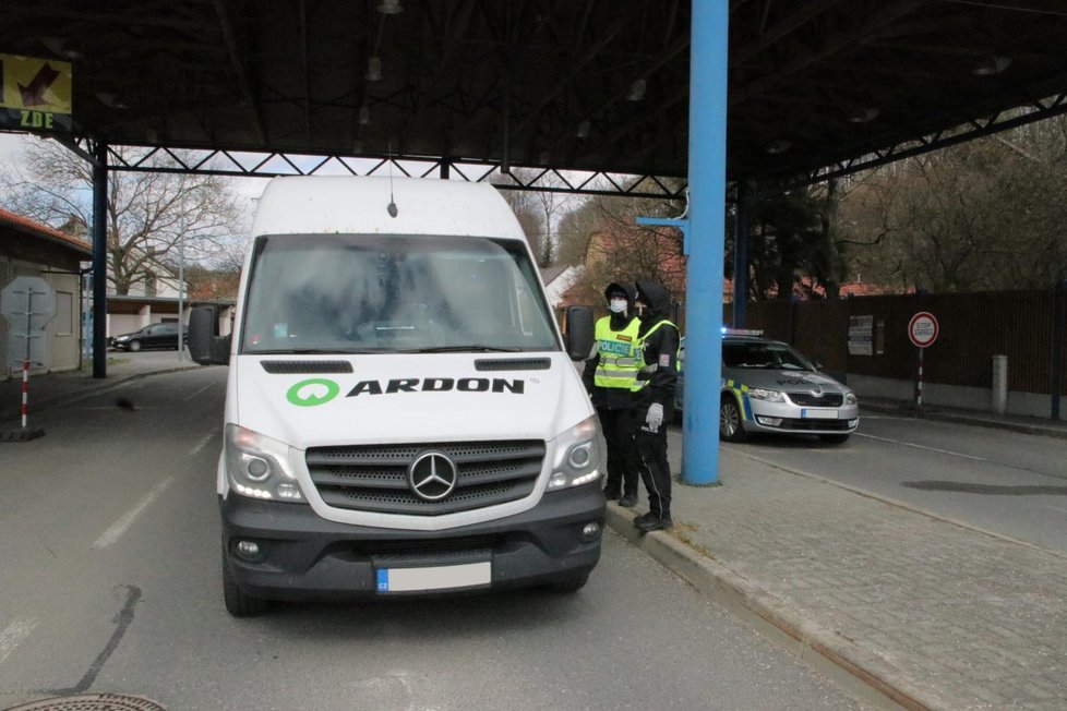 Policisté na hranicích ve Zlínském kraji.