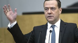 Ruská vláda podala demisi, oznámil premiér Medveděv. Reagoval tak na Putinovy návrhy změn ústavy