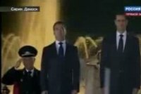 Syřané zprznili ruskou hymnu: Medveděv jen přihlížel!