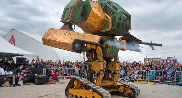 Skutečné souboje robotů: Megabot v akci!