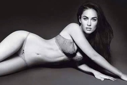 Megan Fox v nové kolekci spodního prádla Giorgio Armani