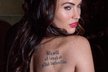 Megan Fox ráda ukazuje svá tetování