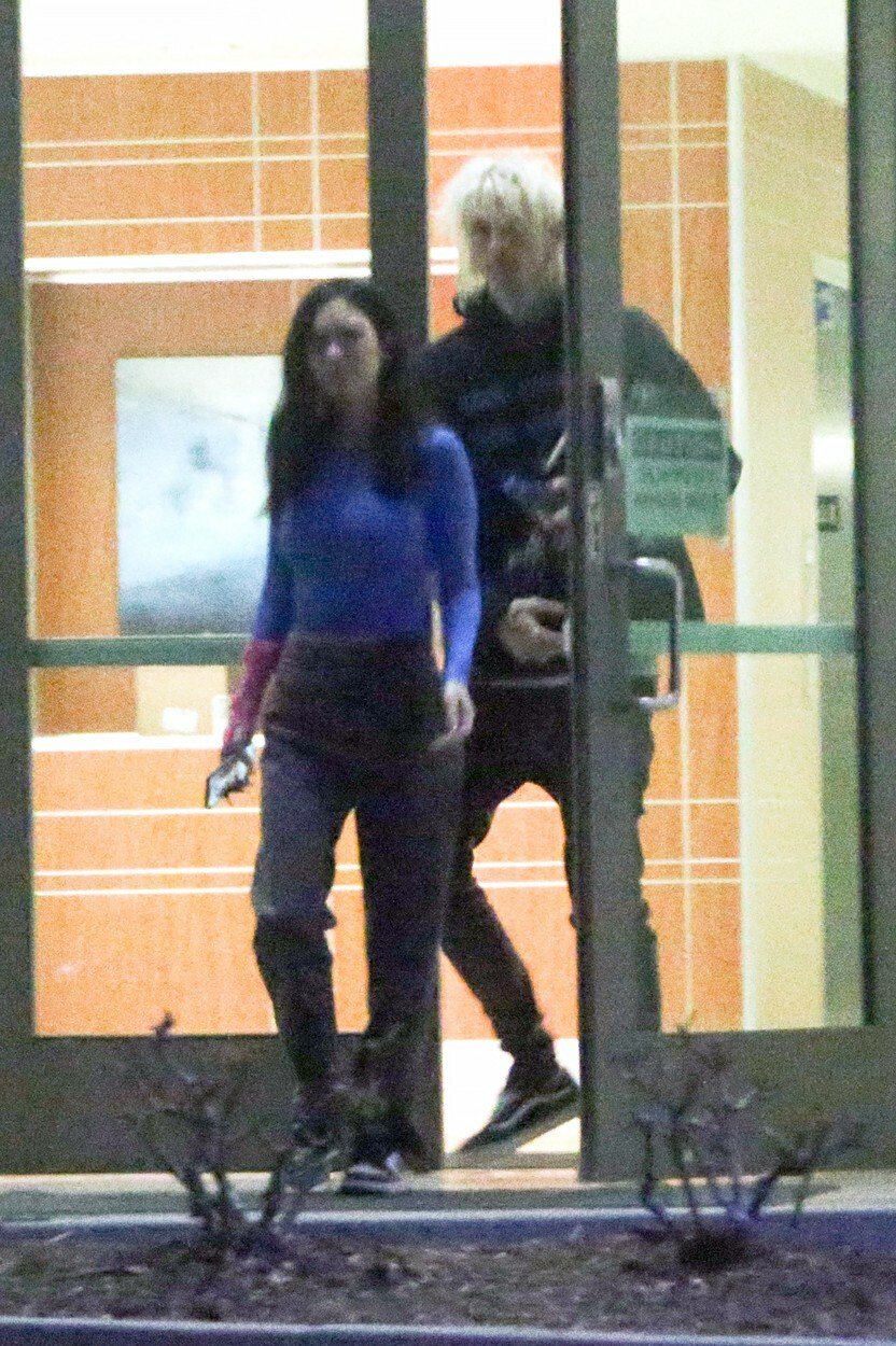 Megan Fox a Machine Gun Kelly byli spatřeni, jak v LA opouští párovou poradnu.