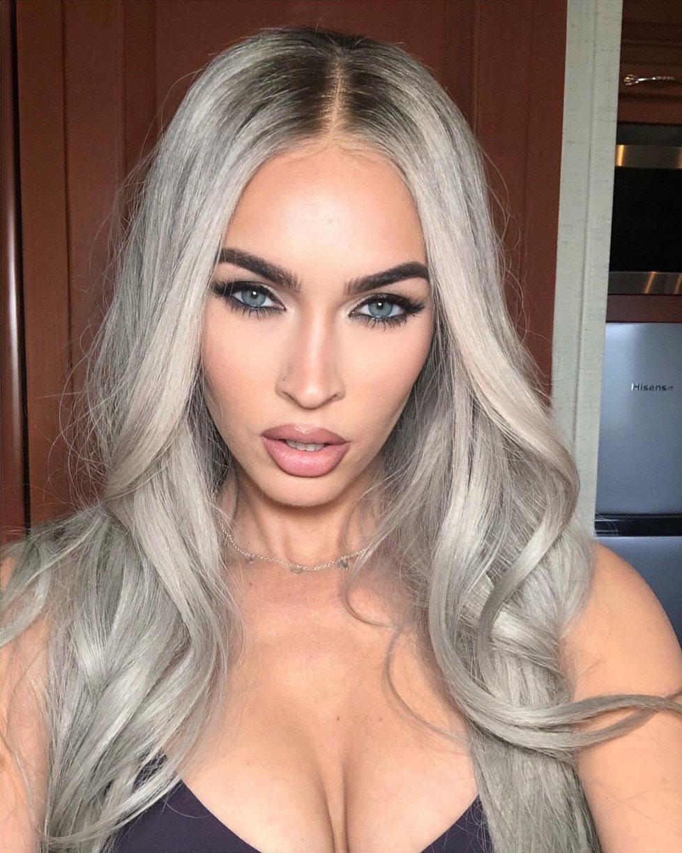 Šokující proměna Megan Fox - je z ní blondýnka?!