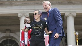 Americká fotbalistka a čerstvě držitelka světového titulu Megan Rapinoeová se znovu opřela do amerického prezidenta Dolanda Trumpa