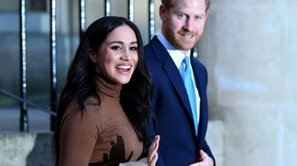 Královská rodina řeší budoucí postavení Harryho a Meghan. Dvojice nechce být jejími „předními" členy