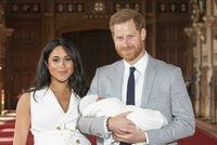 Provokatérka Meghan se opět vzepře královně: Komu svěří svého synka?!