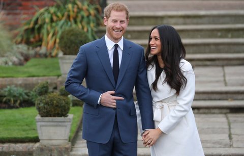 Podívejte se na zásnubní prstýnek, který dostala Meghan od Harryho! 