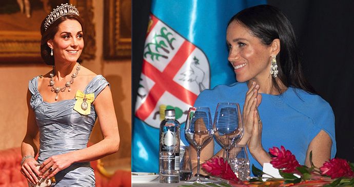 Kate mohla nosit korunku, Meghan ne