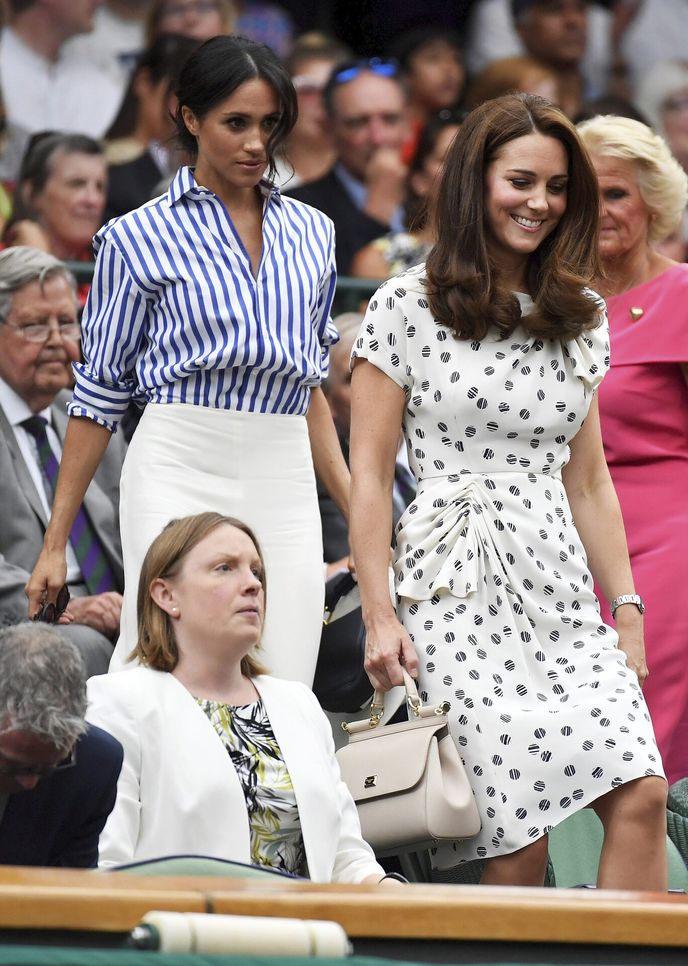 Meghan a Kate spolu vyrazily na Wimbledon. Meghan a Kate spolu vyrazily na Wimbledon.