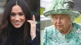 První fotka dítěte Meghan a Harryho? Vévodkyně na ní chce vydělat, královně natruc!